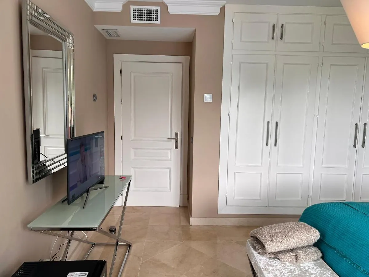 Homestay Villa Maracana Marbella