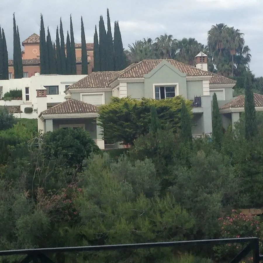 Homestay Villa Maracana Marbella