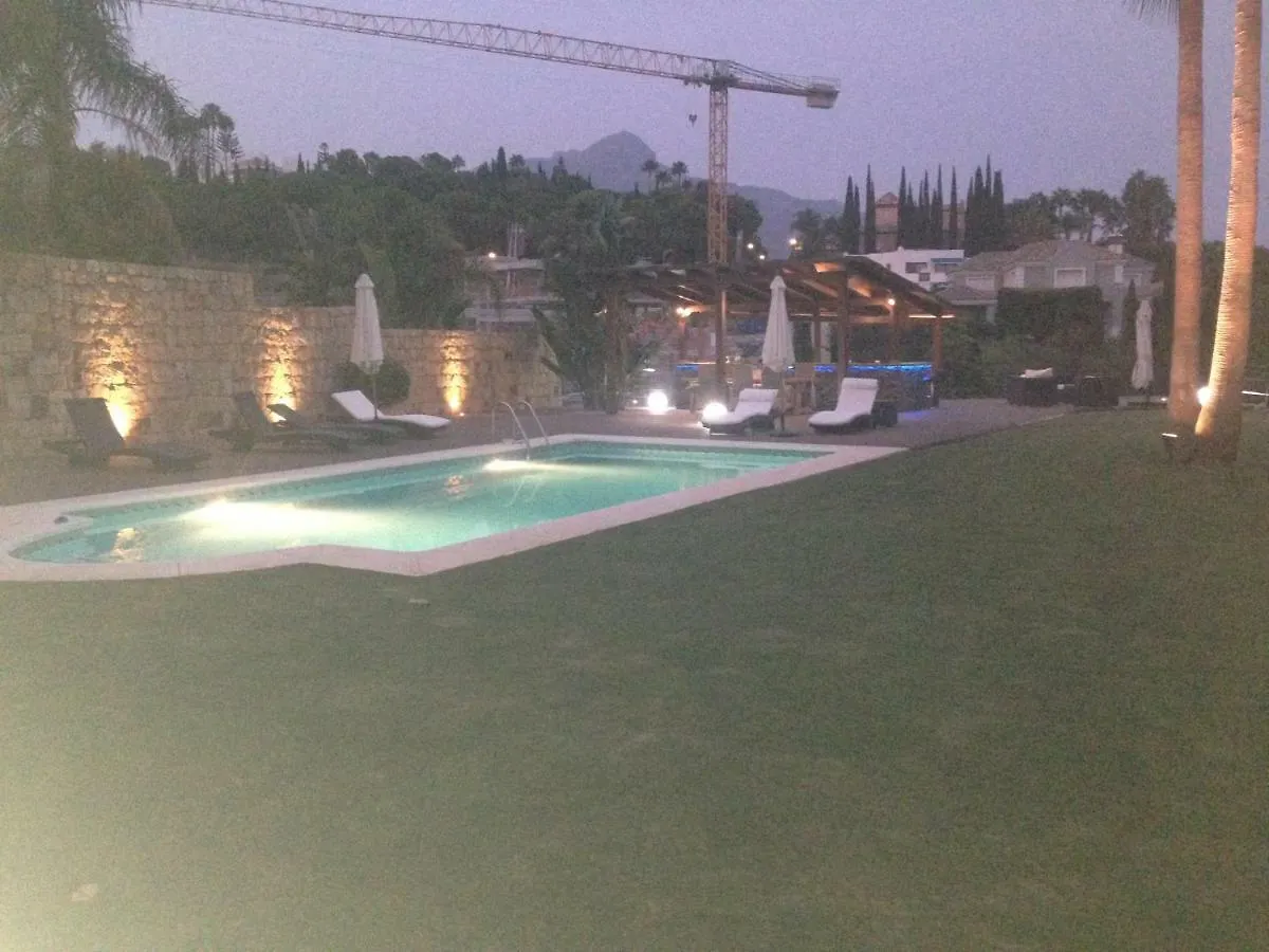 Homestay Villa Maracana Marbella Spain